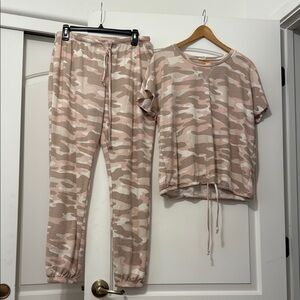 Women's Pink Camo Set